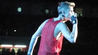 Justin Bieber  Beauty And A Beat River Plate Stadium 0911 HD Desde FILA 5 LIVE [upl. by Eelarual]