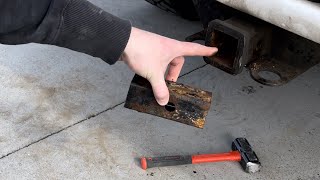 Rusted and stuck hitch removal easy 5 min removal Hollow tube hitch only [upl. by Kailey607]