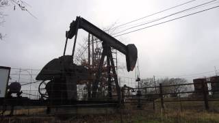 Gladewater Texas Oil Well [upl. by Leuqcar]