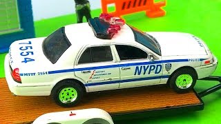 Carros de Policía para Niños  Persecuciones de Coches y Camiones Infantiles  Cars Toys Kids [upl. by Nylanaj]