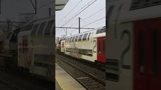 HLR 77 komt met een leeg m6 en een leeg i11 rijtuig door atation Brugge train sncbnmbs [upl. by Verla]