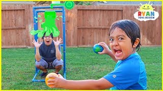 Splash Dunk Tank Challenge Family Fun Activities with Ryan ToysReview [upl. by Arehahs]