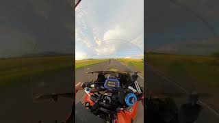 Honda CBR250RR MC51 drag vs Kawasaki ZX25R [upl. by Adelbert341]