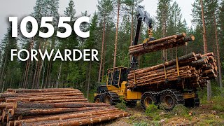 Tigercat 1055C Forwarder in Sweden [upl. by Lrigybab]