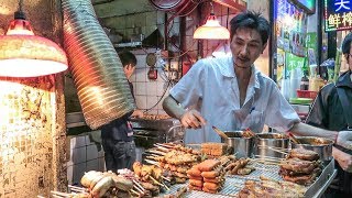 Hong Kong Street Food A Walk Around the Stalls and Restaurants of Kowloon [upl. by Olney527]