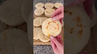 AREPAS VENEZUELAS O COLOMBIANAS 😊💚 receta brsaludable saludableyrico cocinafacil [upl. by Acinnod]