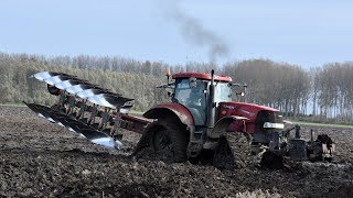 Case IH Puma 225cvx quoton tracksquot amp Kverneland 6schaarploeg [upl. by Llerroj]