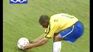 El Mejor Gol de Tiro Libre de la Historia  Roberto Carlos [upl. by Hazeghi]