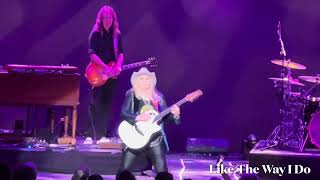 Melissa Etheridge “Like The Way I Do” Kings Theatre Brooklyn 82024 [upl. by Yerkovich]