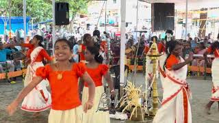 നിനക്കായിതാ ഓമലേ  ninakkayitha omale  Mithra Kalavedhi  onamkali songs  onakkali pattukal [upl. by Nisotawulo938]