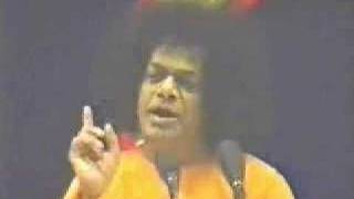 Sathya Sai Baba singing quotGovinda Krishna Jayquot Bhajan [upl. by Ynnelg]