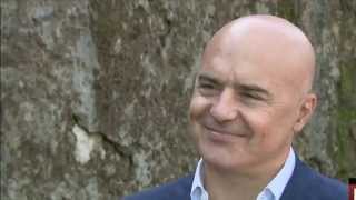 Luca Zingaretti in Bufalo Bill con il commento di Francesco De Gregori [upl. by Christal]