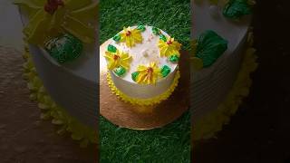 Yellow color cake design 🎂explore cake trending cakedesgin cakedecorating cakemaking cake [upl. by Ameekahs358]