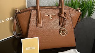 Распаковка MICHAEL KORS Avril Small Leather TopZip Satchel luggage [upl. by Caitlin]