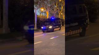 X3 FURGONES DE LA UNIDAD BRIMO MOSSOS D’ESQUDRA EN CHAMPIONS emergency police mossos champions [upl. by Nhguavahs883]