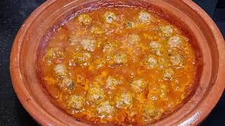 طاجن الكفتة و المطش معتبر و لديد tajine boulettes de viande hachée [upl. by Aisiat]