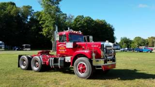 12V71 Detroit Diesel Brockway U360 [upl. by Nosnirb]