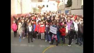 LipDub per la pauLEscola Jaume Viladoms [upl. by Ardnoyek]