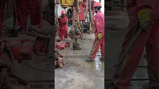 RIG FLOOR PULL OUT OF HOLE drillingrig riglife [upl. by Aicac938]