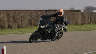 Riders Academy  de perfecte bocht bij het motorrijden [upl. by Rehpotsyrk226]