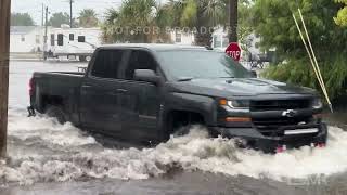 61124Holiday FLFlash Flood stalls cars on highway accidents sots with good samaritans [upl. by Ennovy]