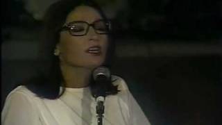 Nana Mouskouri  Tora pou pas stin xenitia [upl. by Manouch]