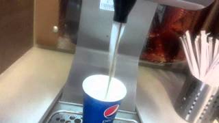 KFC oszukuje na Pepsi z automatu PEPSI z Wodą ZOBACZCIE [upl. by Maharva497]