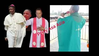 Fr Mbaka shows his support for Fr Okunaerere over his ságà with Bishop Onah [upl. by Aneerehs]