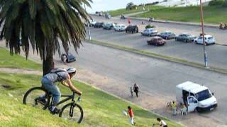 CICLISTA DE LAS CANTERAS  PARQUE RODÓ [upl. by Meeki]