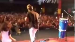 Cantores Baianos Possuídos Luiz Caldas E Carlinhos Brown Possessos No Show De PréCarnaval [upl. by Meave]