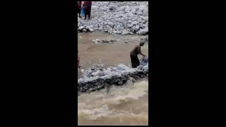 How People In Africa Were Rescued By Excavator From Floods River [upl. by Erhart963]