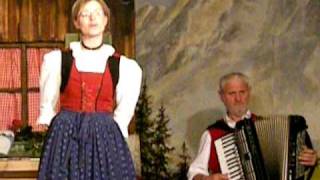 tyrolean music show innsbruck teachings of yodling the gundolf family [upl. by Leahkim]