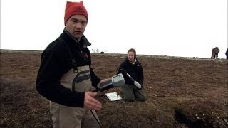 Travail sur le terrain  échantillonnage de la vegetation aquatiques au Parc national Wapusk [upl. by Andrei]