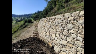 Trockenmauer bauen aus Natursteinen Anleitung von Beginn bis Vollendung [upl. by Rodolph]