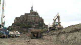 MontSaintMichel la future passerelle prend forme [upl. by Marv]