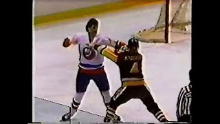 Clark Gillies vs Marty McSorley [upl. by Chaunce]