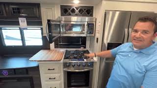 2022 Jayco Pinnacle 37MDQS walkthrough [upl. by Isborne]