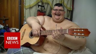 The Heaviest Man alives attempt to lose weight  BBC News [upl. by Aivatnuhs]