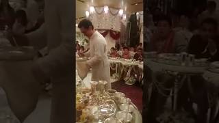 Ambani Wedding 2018  Bollywood Superstars Serving Dinner To Guests  Stars Serving Wedding Launch [upl. by Assilym]