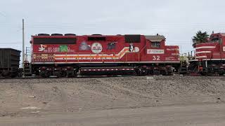 Tren de Southern Perú llegando de la mina Toquepala a Ilo [upl. by Lehcin524]