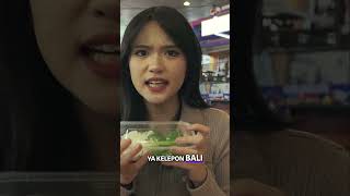 Adel eks JKT48b Mencicipi Kelepon Bali Lezat dan Manis [upl. by Noryahs]