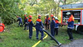 Löschangriff mit Wasserentnahme aus Bach  Jugendfeuerwehr Lage Kernstadt [upl. by Jone]