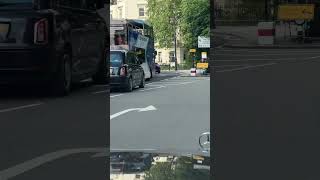 Traffic stand still in Belgrave Square Central London [upl. by Theodoric]