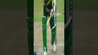 James Anderson Two Beautiful Deliveries Crush Pakistani Batting Lineup [upl. by Art29]