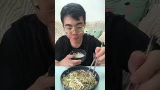 吃豆芽炒肉 china people eating food videos [upl. by Summer]