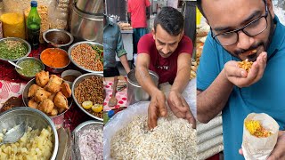 Samosa Muri Wala in Kolkata India  Indian Street Food [upl. by Pomfret]