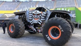 El espectáculo de vehículos “Monster Jam” se presenta en la Argentina [upl. by Atews]