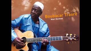 Boubacar Traoré  MBadehou [upl. by Annirtak]