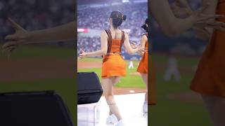 헬스하더니 등이 화나있네ㄷㄷ 하지원 치어리더 Ha Jiwon Cheerleader [upl. by Eanahs733]