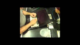 Desmontando Notebook DELL Inspiron 1545  Part  1 [upl. by Asilad]